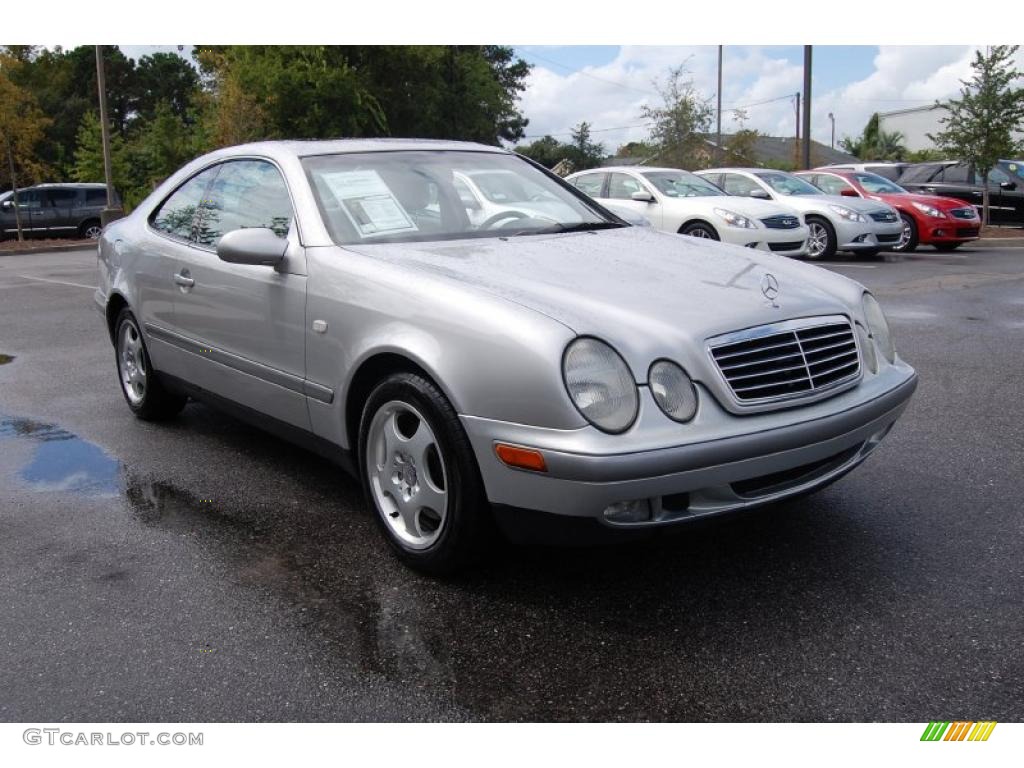 Brilliant Silver Metallic Mercedes-Benz CLK