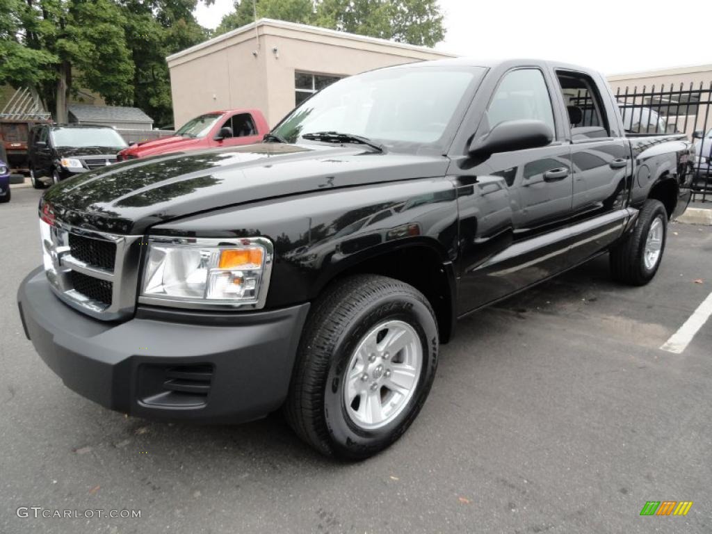 2008 Dakota SXT Crew Cab 4x4 - Brilliant Black / Dark Slate Gray/Medium Slate Gray photo #1