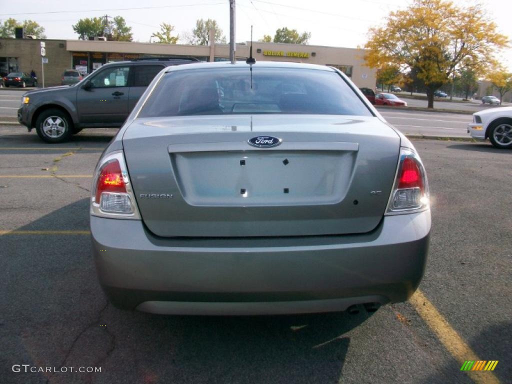 2008 Fusion SE - Vapor Silver Metallic / Charcoal Black photo #17