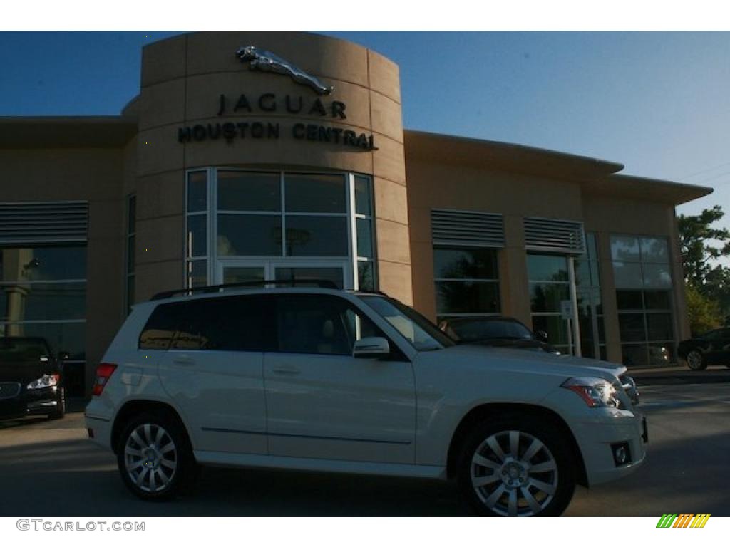 2010 GLK 350 - Arctic White / Black photo #1