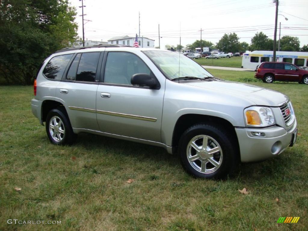 2007 Envoy SLT 4x4 - Liquid Silver Metallic / Light Gray photo #6