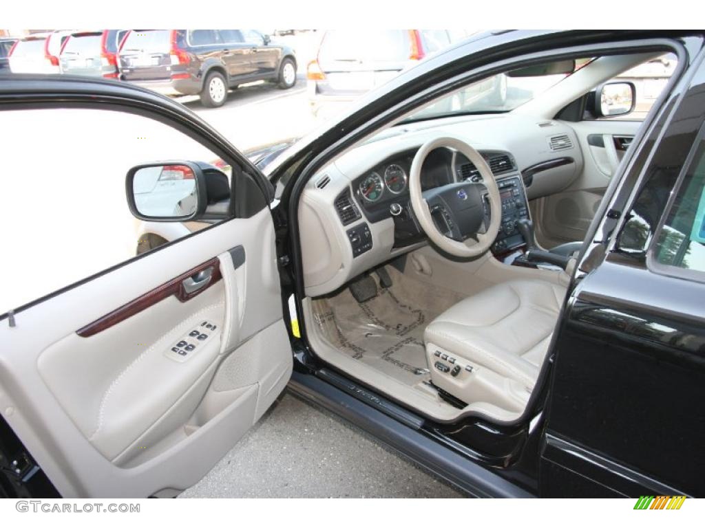 2007 XC70 AWD Cross Country - Black / Taupe photo #9