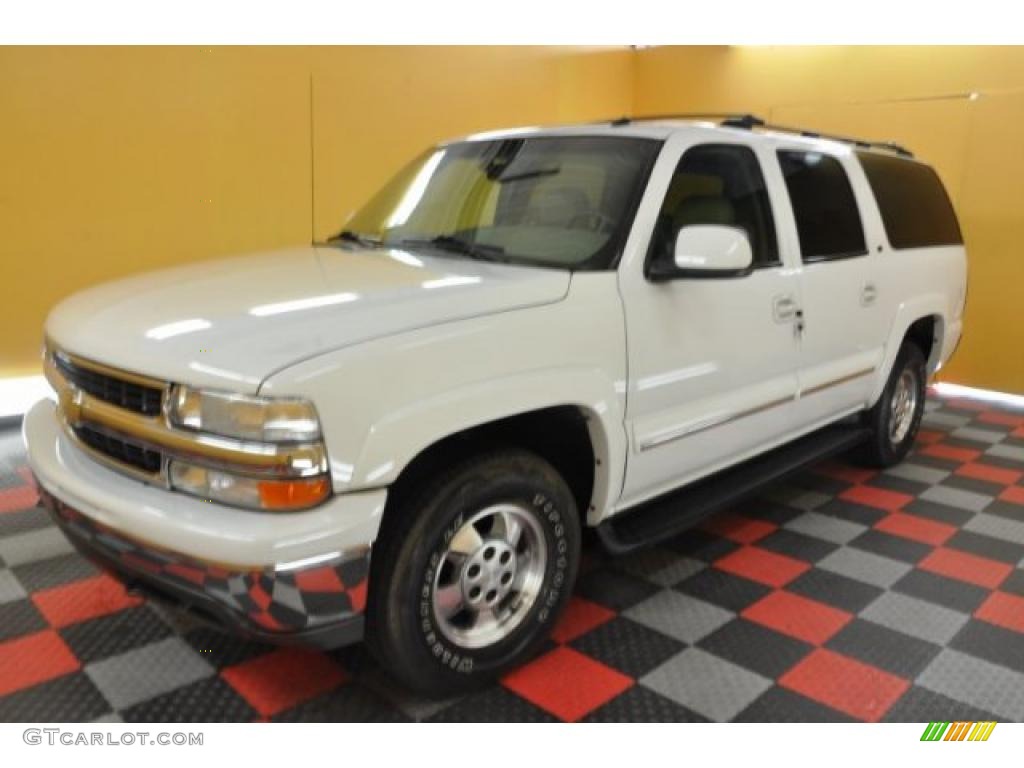 2002 Suburban 1500 LT 4x4 - Summit White / Medium Gray/Neutral photo #3