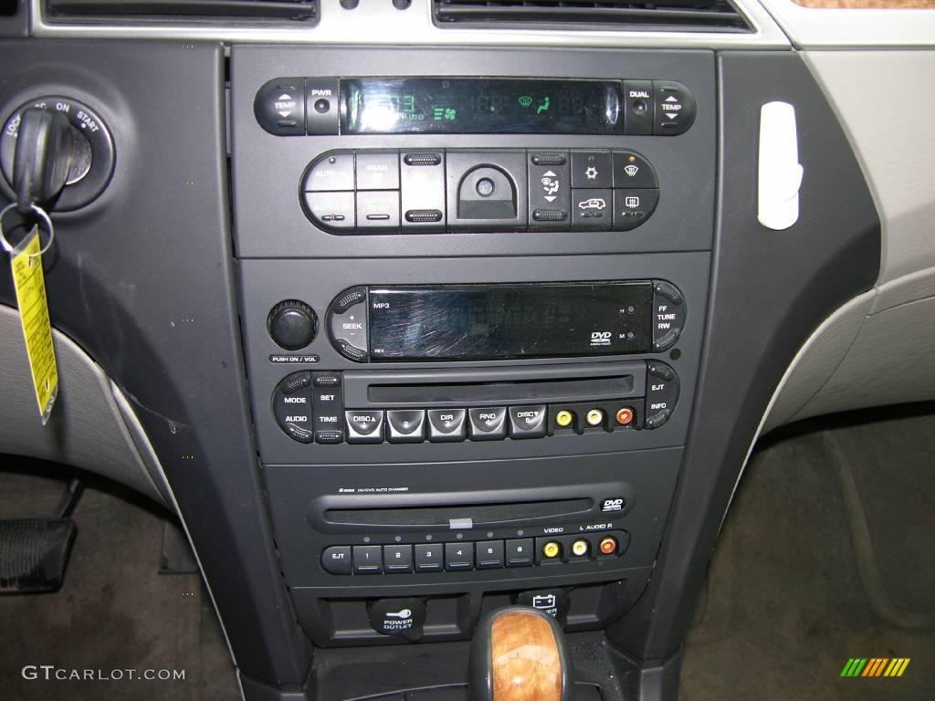 2007 Pacifica Limited AWD - Cognac Crystal Pearl / Dark Khaki/Light Graystone photo #18