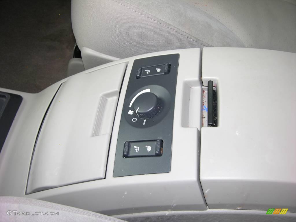 2007 Pacifica Limited AWD - Cognac Crystal Pearl / Dark Khaki/Light Graystone photo #23