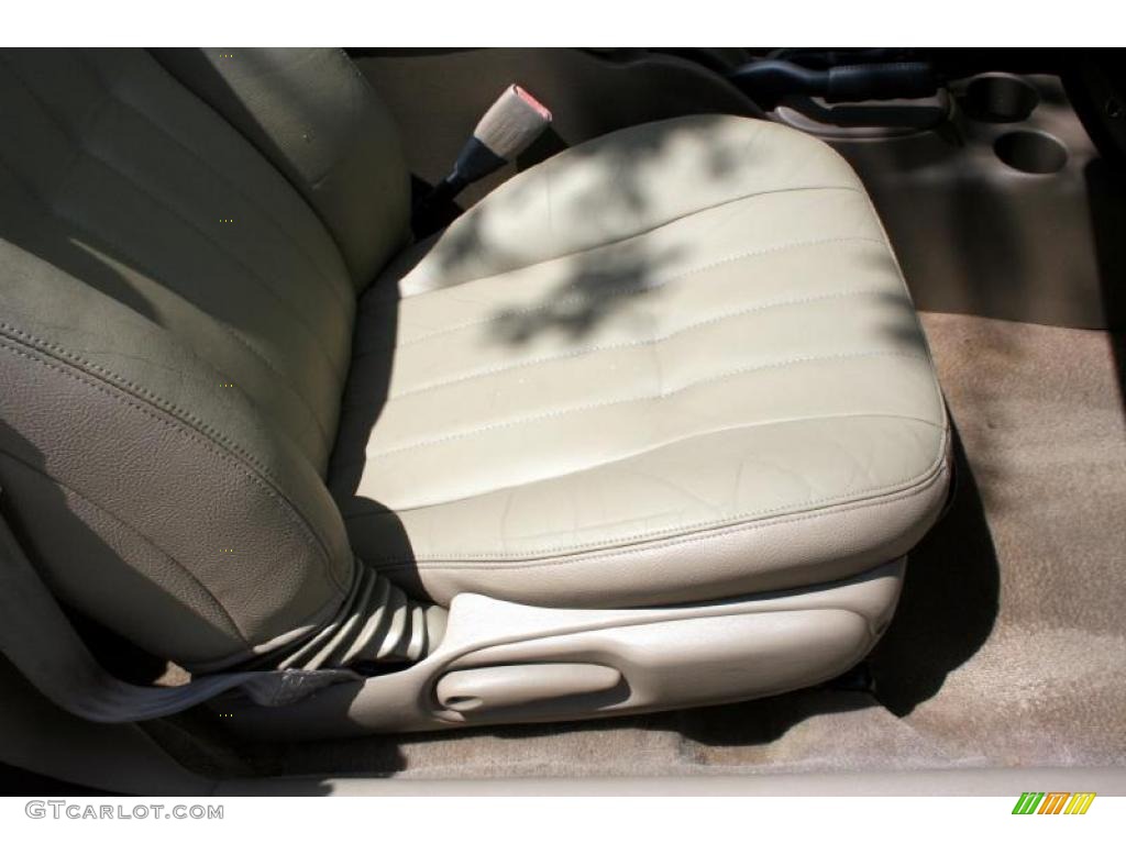 2003 Sebring LXi Convertible - Inferno Red Tinted Pearl / Taupe photo #38