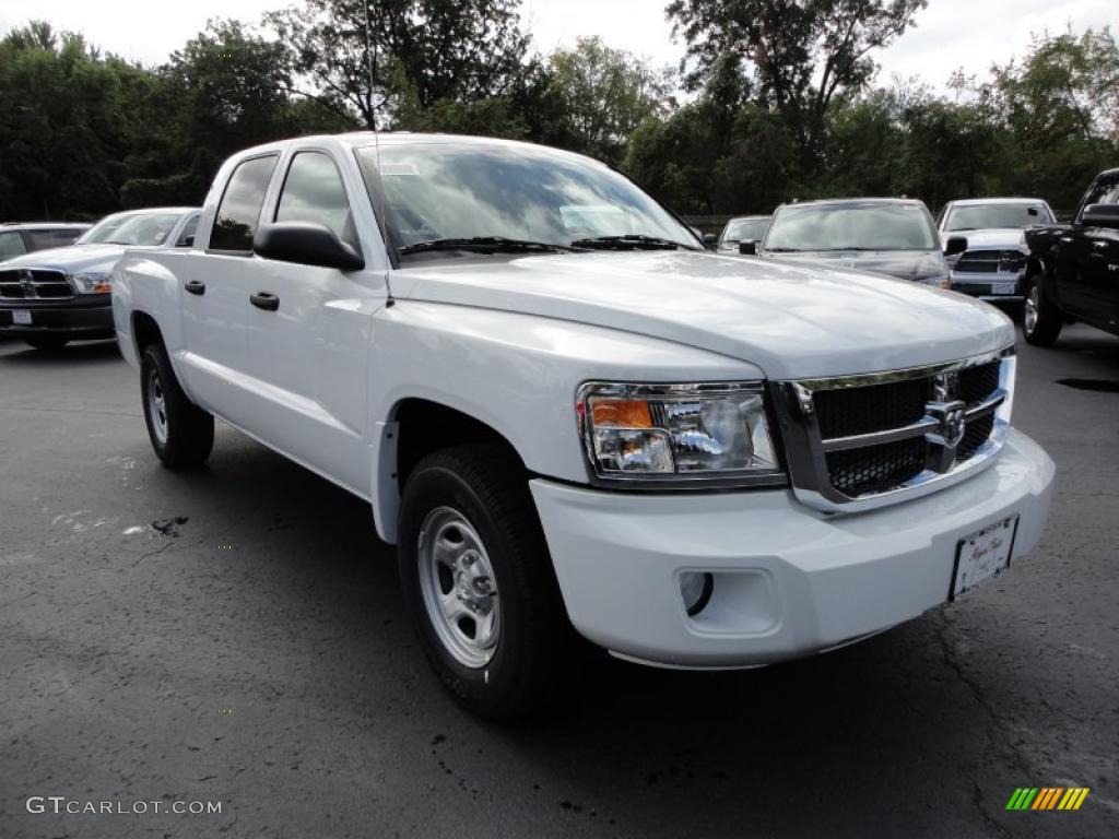 2011 Dakota ST Crew Cab - Bright White / Dark Slate Gray/Medium Slate Gray photo #1