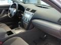 Super White - Camry LE Photo No. 31