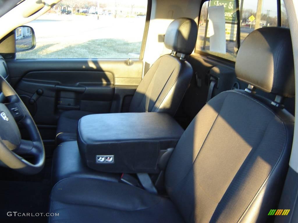 2005 Ram 1500 ST Regular Cab - Bright White / Dark Slate Gray photo #10