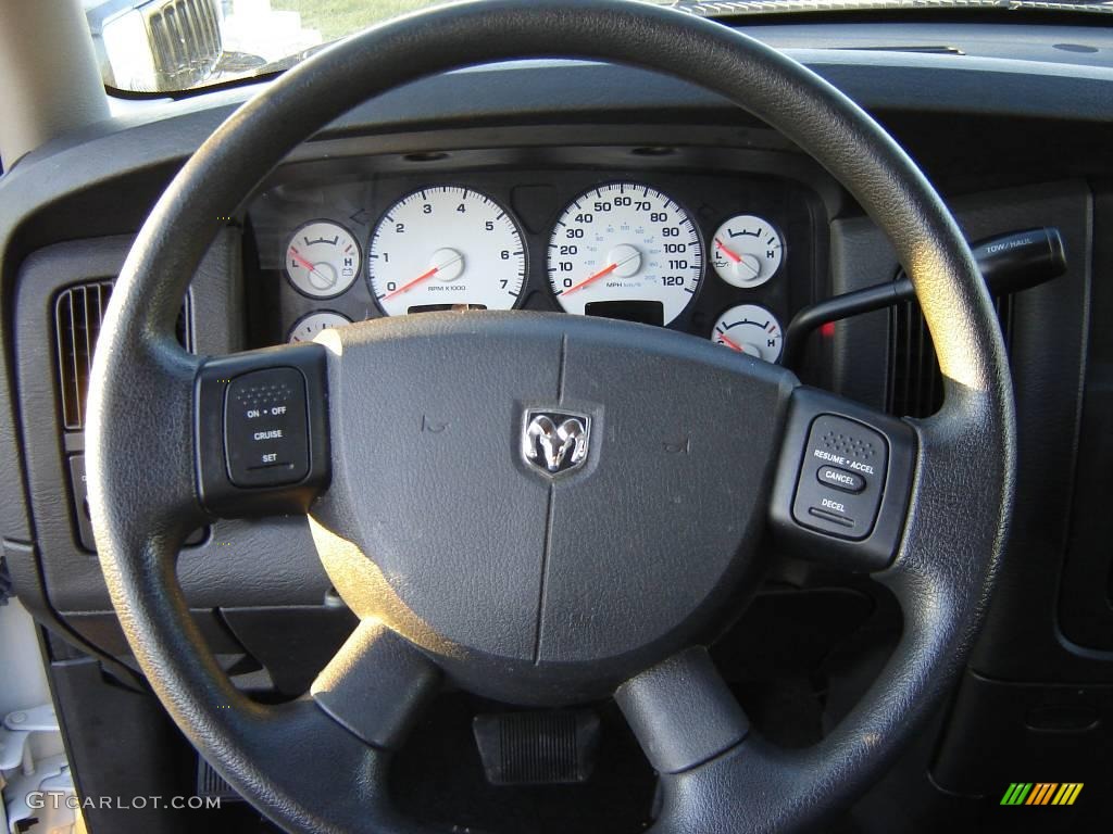 2005 Ram 1500 ST Regular Cab - Bright White / Dark Slate Gray photo #13