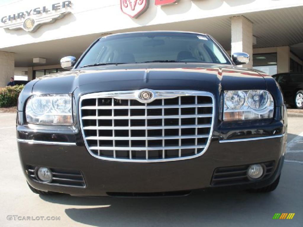2010 300 Touring - Brilliant Black Crystal Pearl / Dark Slate Gray photo #8