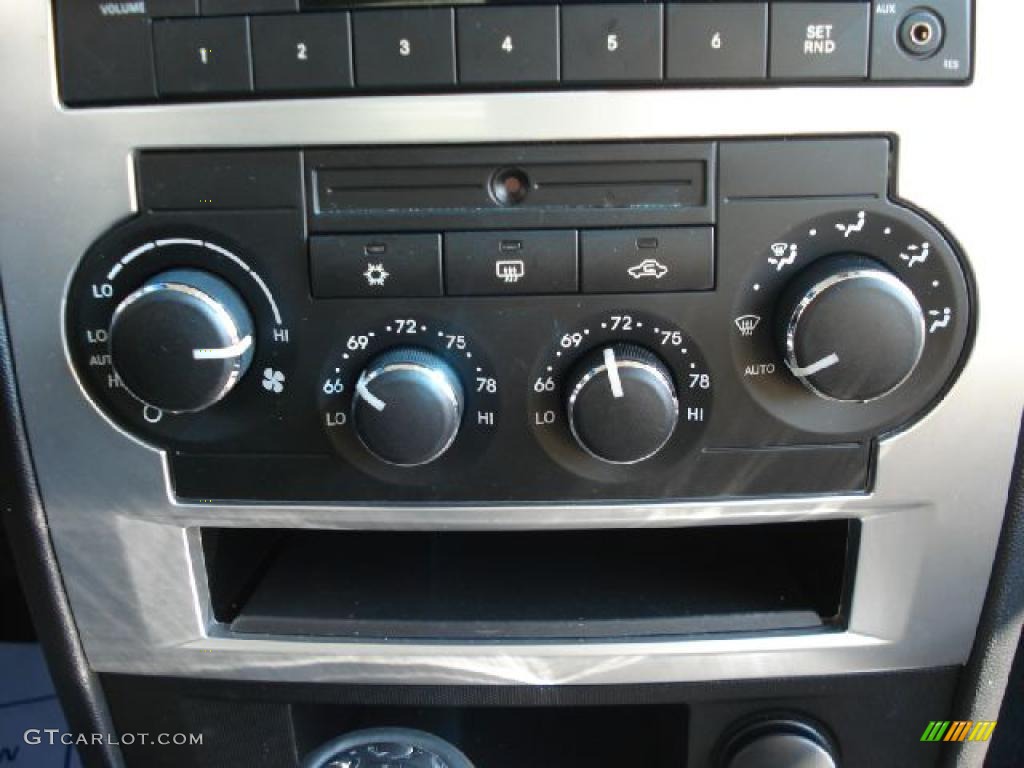 2010 300 Touring - Brilliant Black Crystal Pearl / Dark Slate Gray photo #22