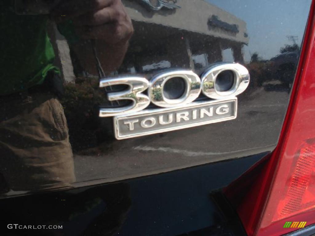 2010 300 Touring - Brilliant Black Crystal Pearl / Dark Slate Gray photo #29