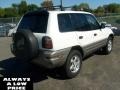 White - RAV4 4WD Photo No. 7