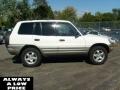 White - RAV4 4WD Photo No. 8