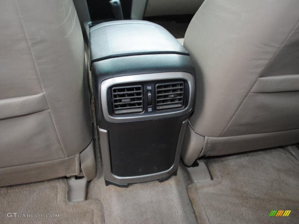 2004 4Runner SR5 - Natural White / Taupe photo #15