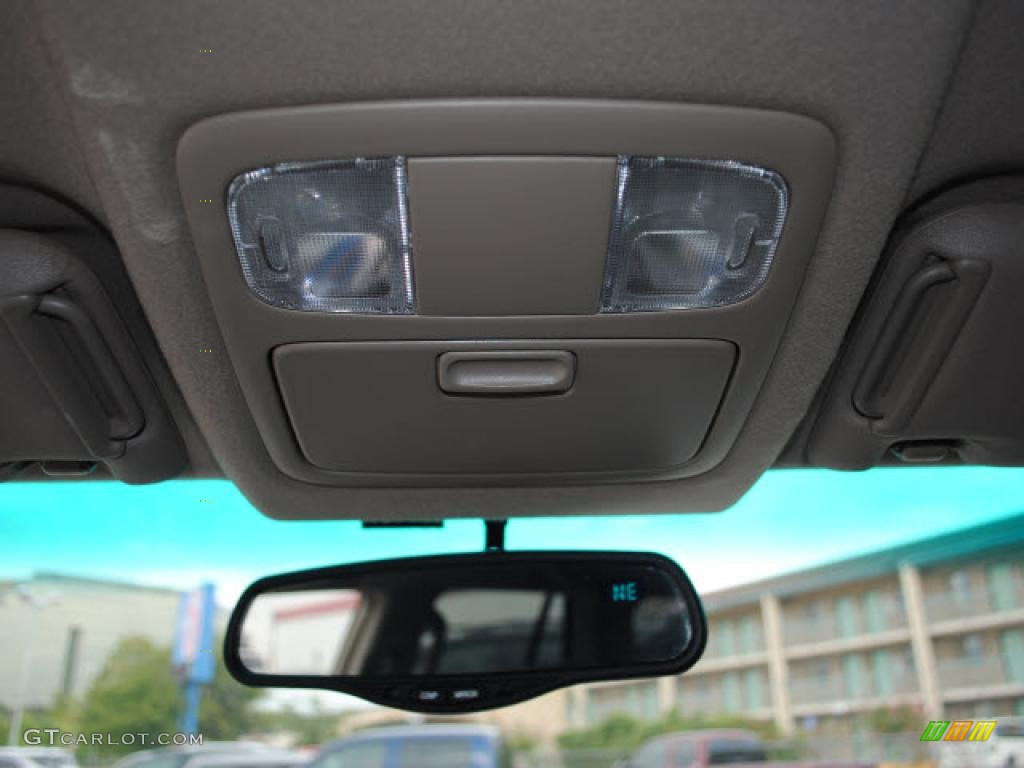 2004 4Runner SR5 - Natural White / Taupe photo #20