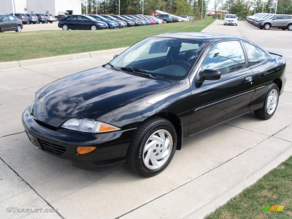 1999 Cavalier Coupe - Black / Graphite photo #3