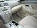 Black - Camry LE Photo No. 20