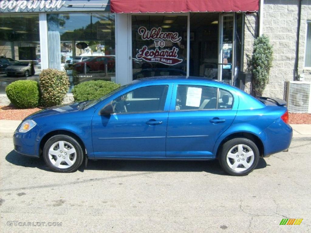 2005 Cobalt Sedan - Arrival Blue Metallic / Gray photo #2