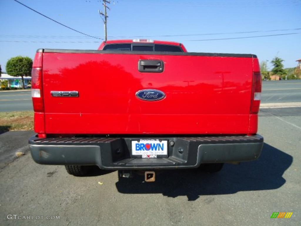 2005 F150 XL SuperCab - Bright Red / Medium Flint Grey photo #3