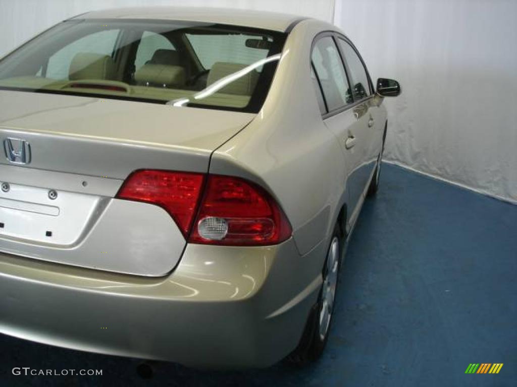 2008 Civic LX Sedan - Borrego Beige Metallic / Ivory photo #37