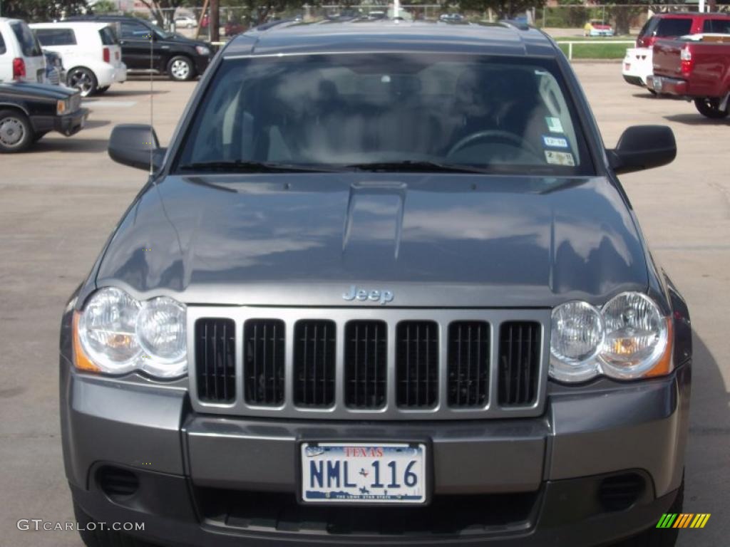 2008 Grand Cherokee Laredo - Mineral Gray Metallic / Dark Slate Gray photo #2