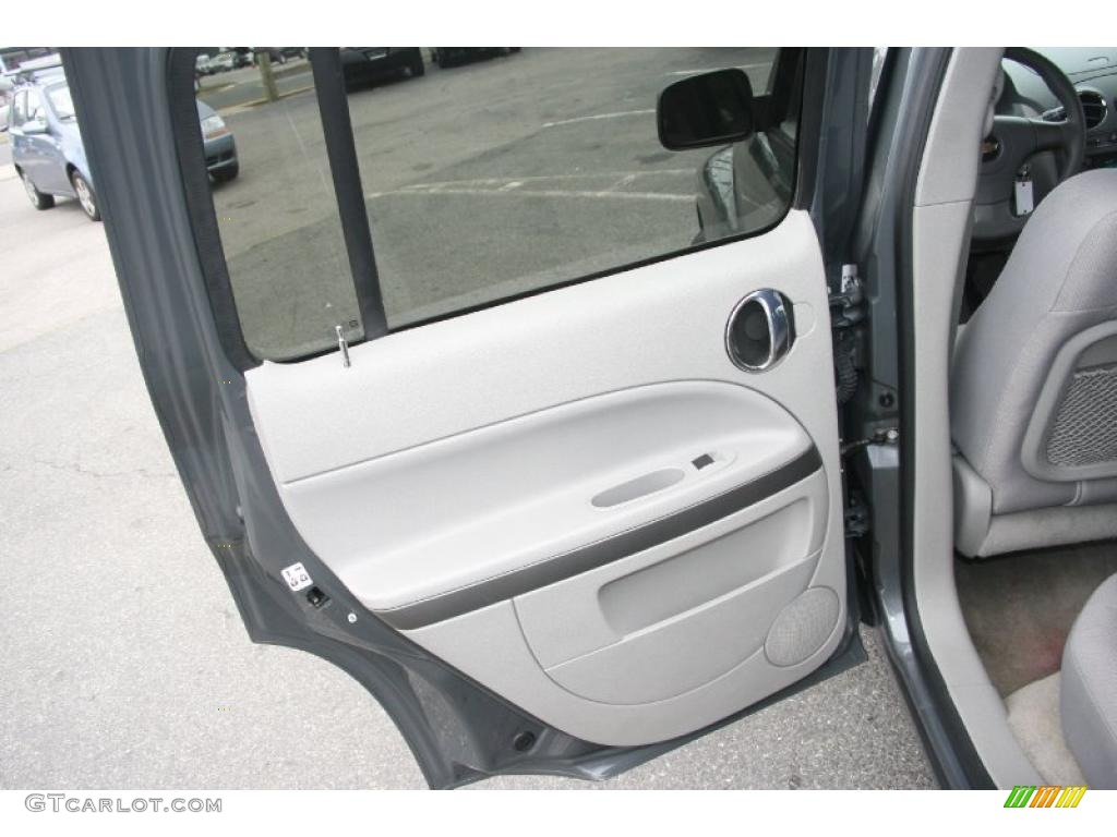 2009 HHR LT - Dark Gray Metallic / Gray photo #14