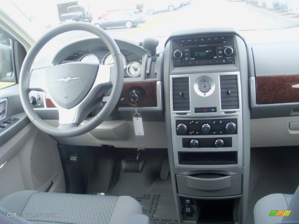 2010 Town & Country Touring - Clearwater Blue Pearl / Medium Slate Gray/Light Shale photo #27