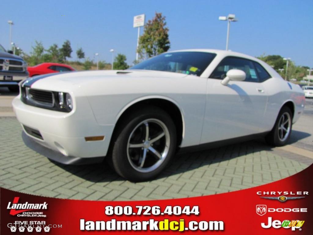 2010 Challenger SE - Stone White / Dark Slate Gray photo #1