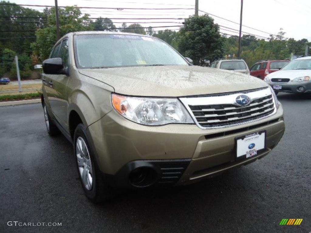 2009 Forester 2.5 X - Topaz Gold Metallic / Black photo #1