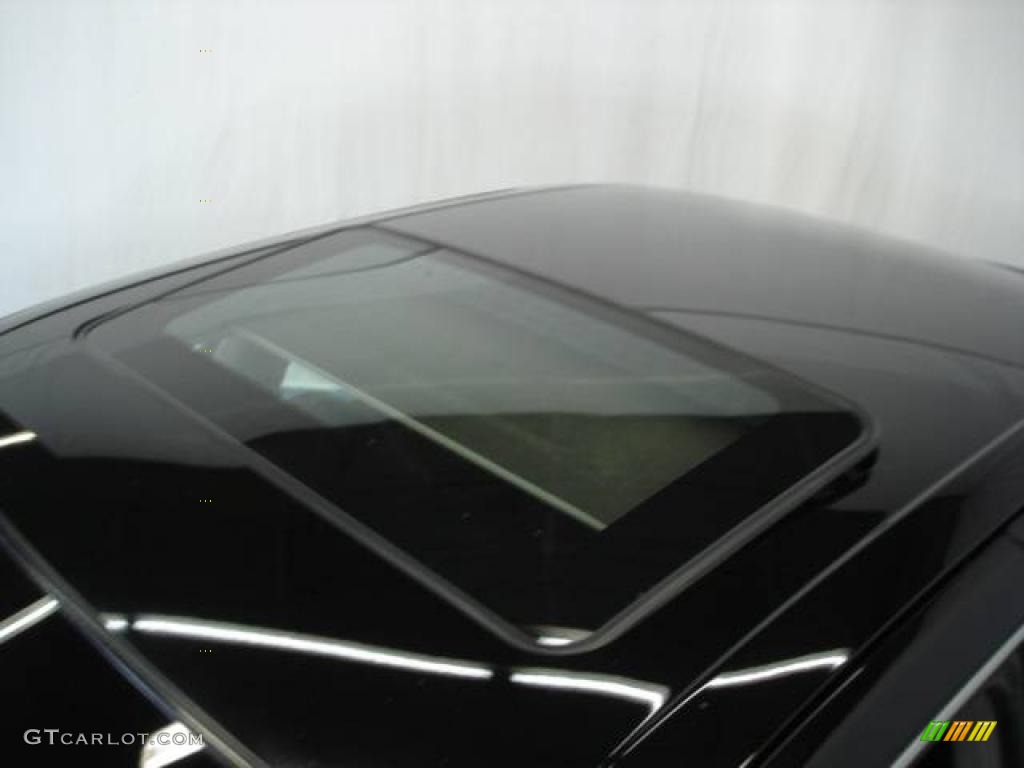 2001 I 30 Touring Sedan - Black Obsidian / Graphite photo #21