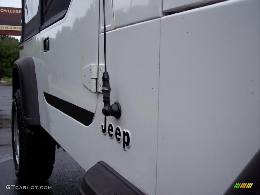 1988 Wrangler Sport 4x4 - White / Gray photo #24