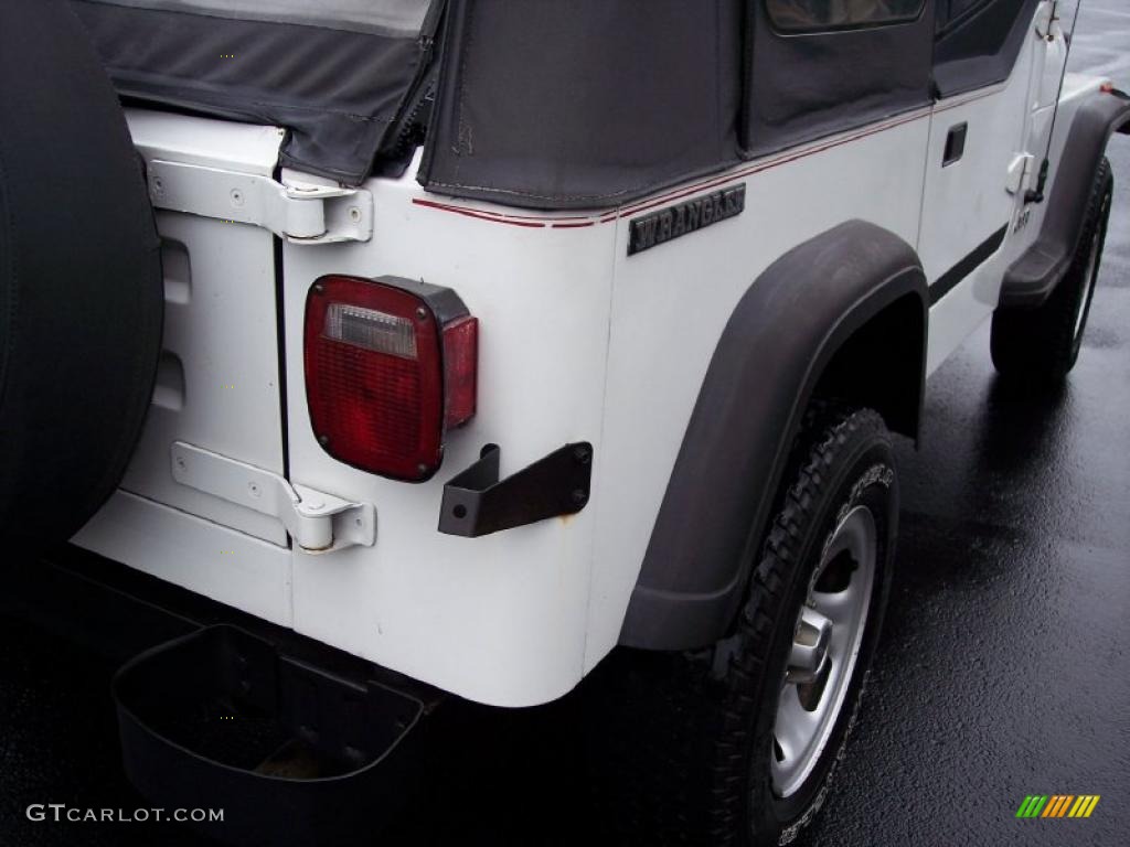 1988 Wrangler Sport 4x4 - White / Gray photo #25