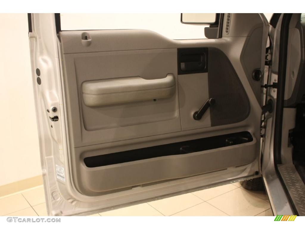 2006 F150 STX SuperCab - Silver Metallic / Medium Flint photo #7