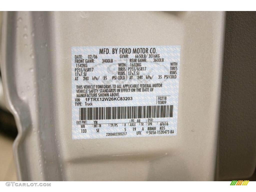 2006 F150 STX SuperCab - Silver Metallic / Medium Flint photo #20