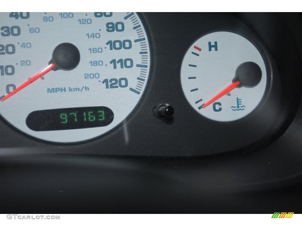 2001 Intrepid SE - Black / Dark Slate Gray photo #33