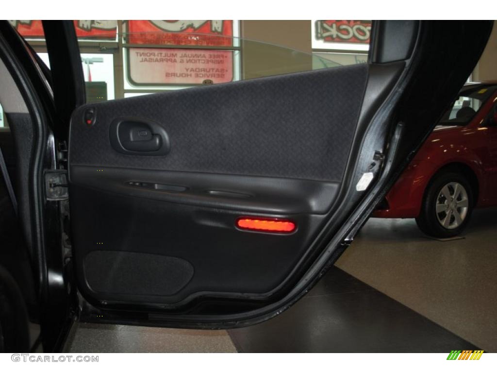2001 Intrepid SE - Black / Dark Slate Gray photo #45