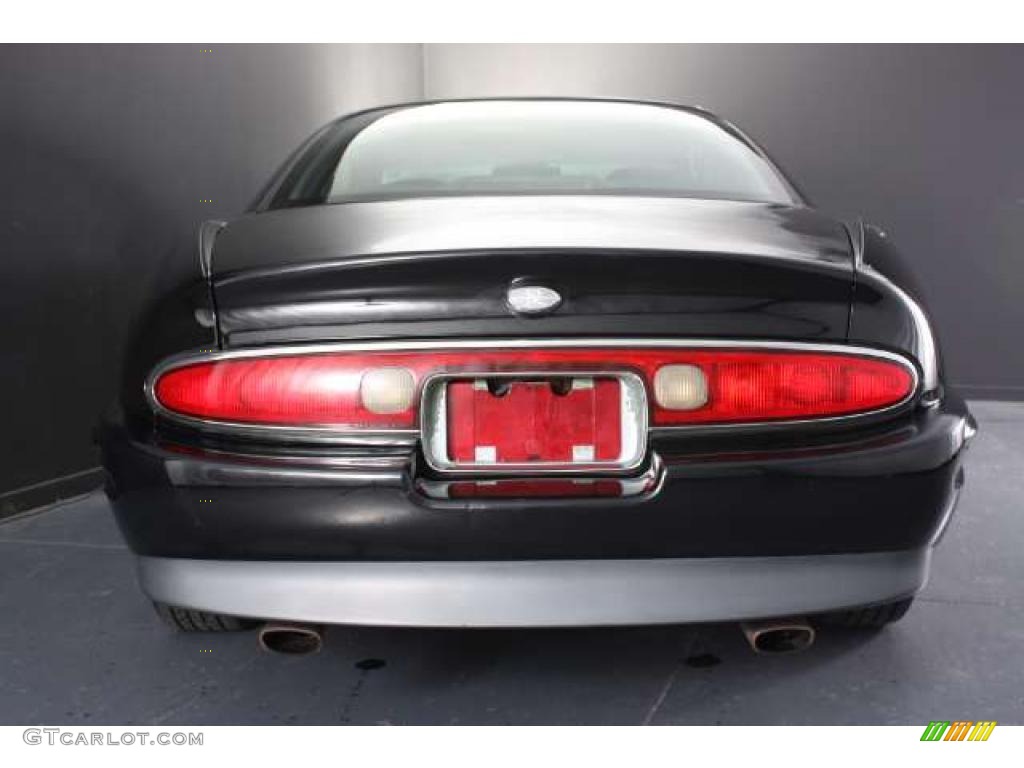 1995 Riviera Supercharged Coupe - Black / Black photo #4