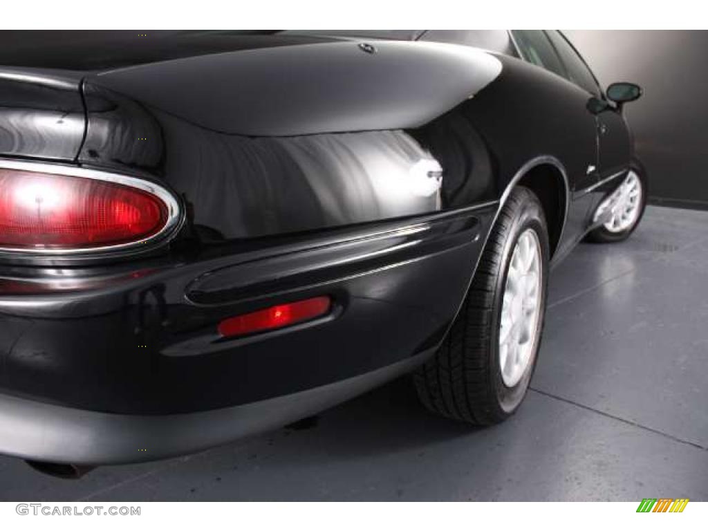 1995 Riviera Supercharged Coupe - Black / Black photo #25