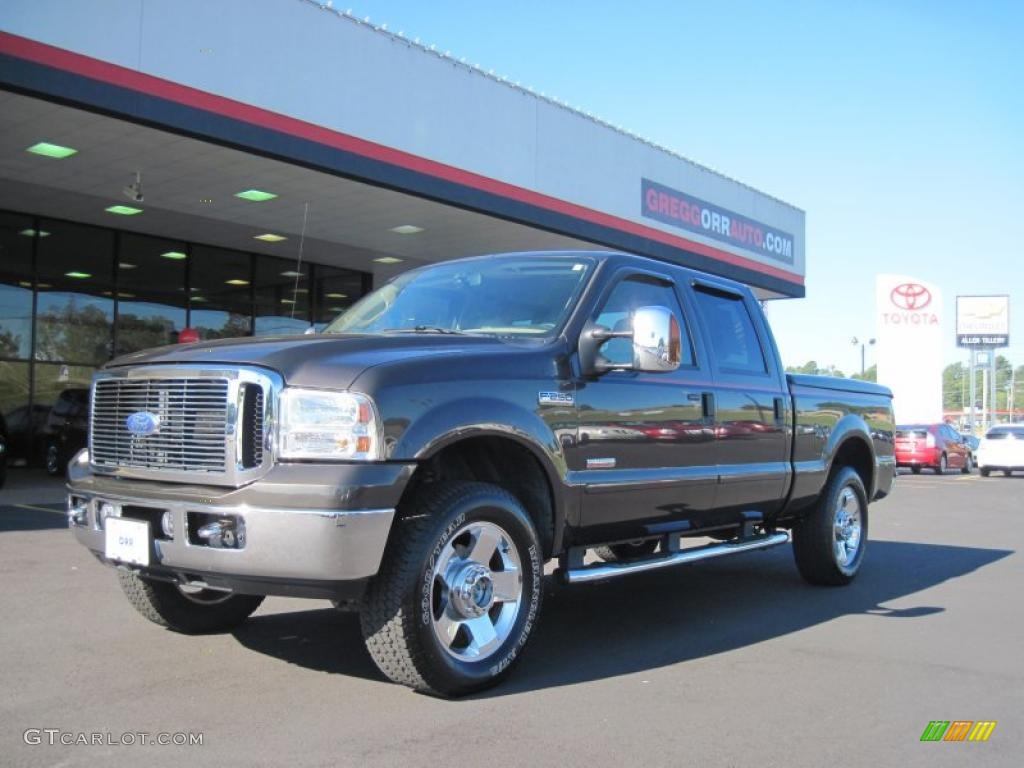 2006 F250 Super Duty FX4 Crew Cab 4x4 - Dark Stone Metallic / Tan photo #1