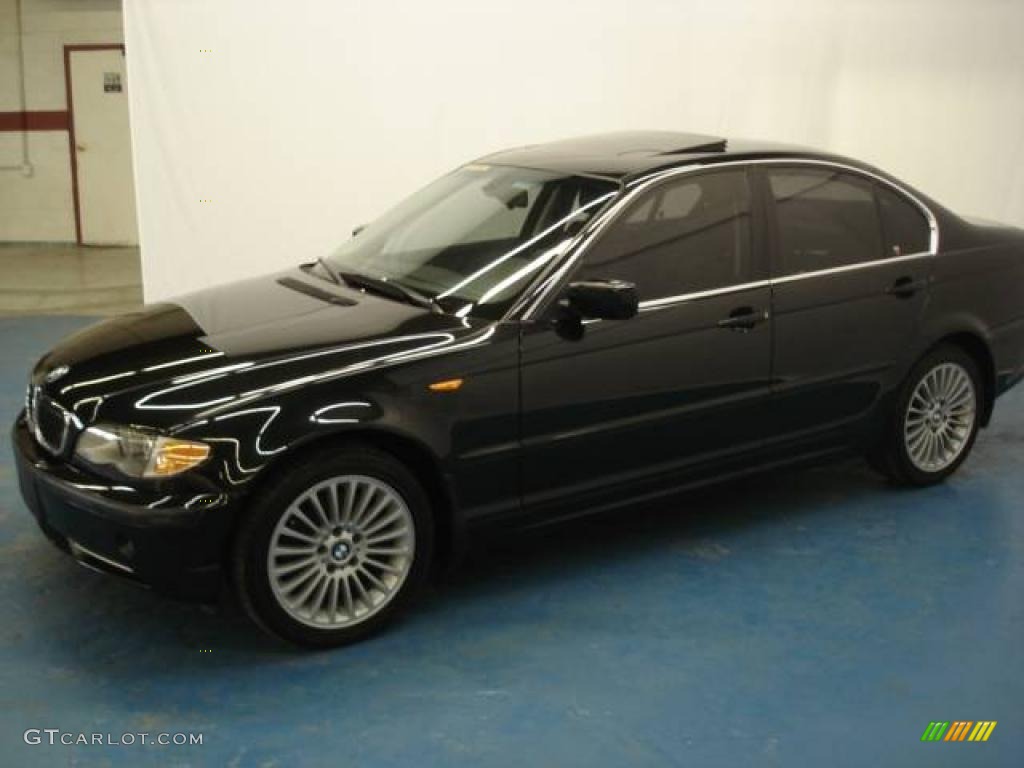 2003 3 Series 330xi Sedan - Black Sapphire Metallic / Black photo #4