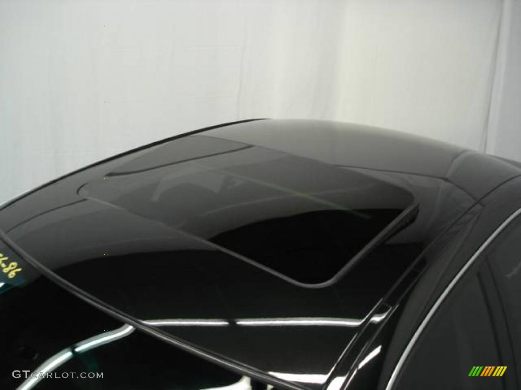 2003 3 Series 330xi Sedan - Black Sapphire Metallic / Black photo #7