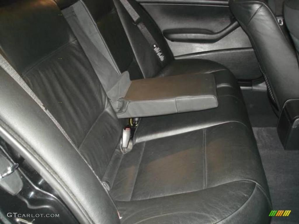 2003 3 Series 330xi Sedan - Black Sapphire Metallic / Black photo #32