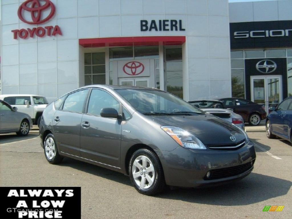 Magnetic Gray Metallic Toyota Prius