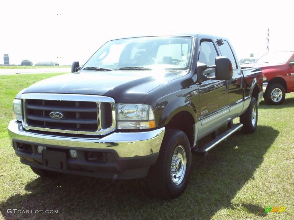 Black Ford F250 Super Duty