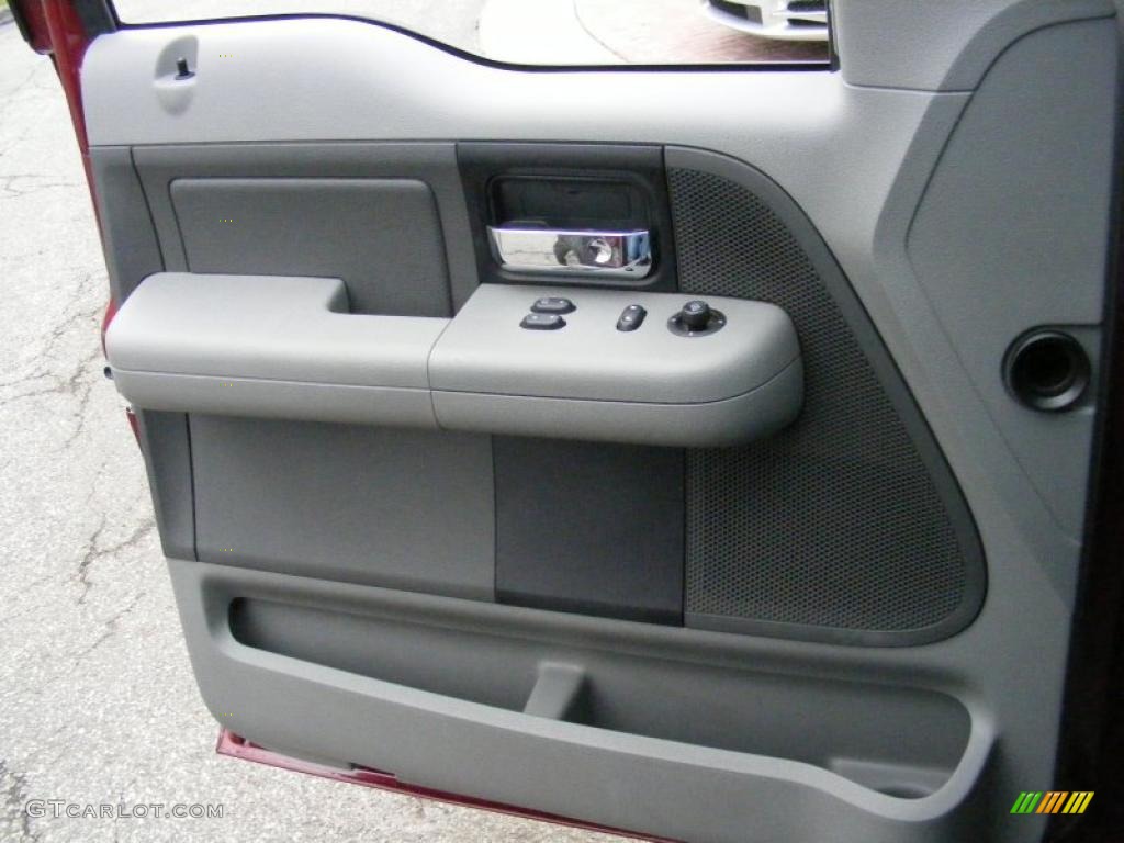 2006 F150 XLT Regular Cab - Dark Toreador Red Metallic / Medium/Dark Flint photo #22