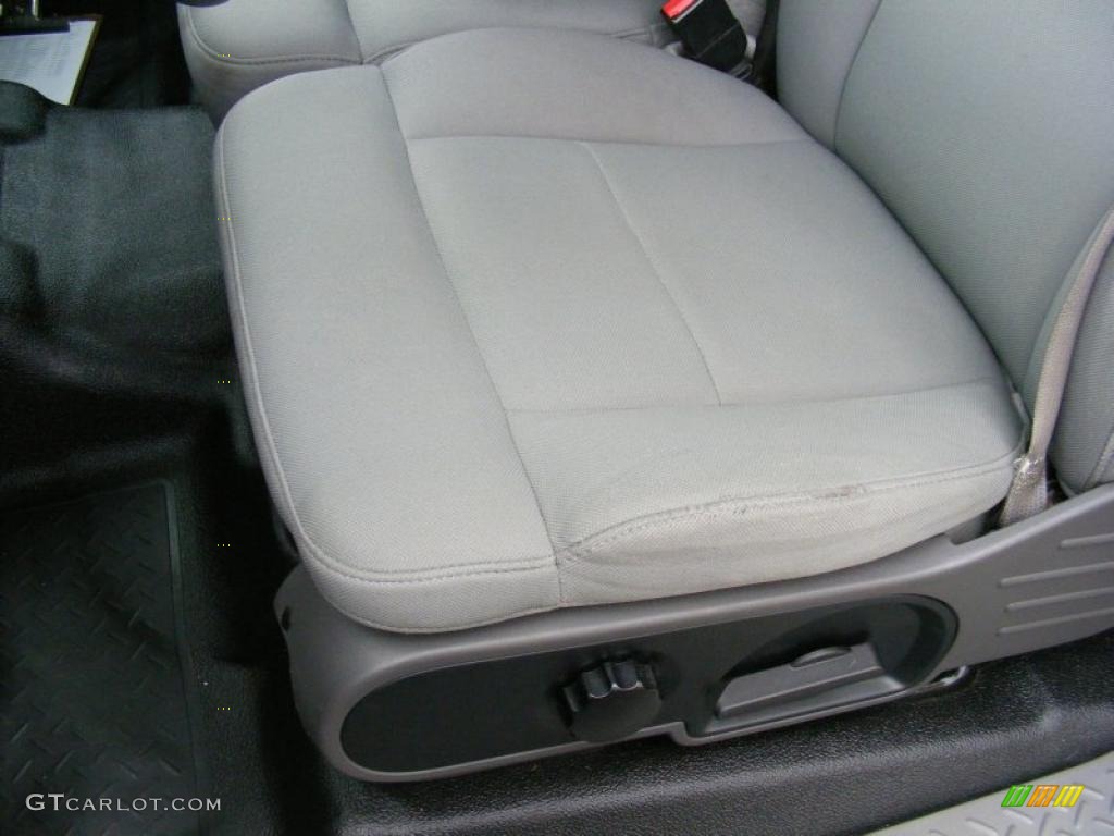 2005 F150 STX SuperCab - Silver Metallic / Medium Flint Grey photo #10