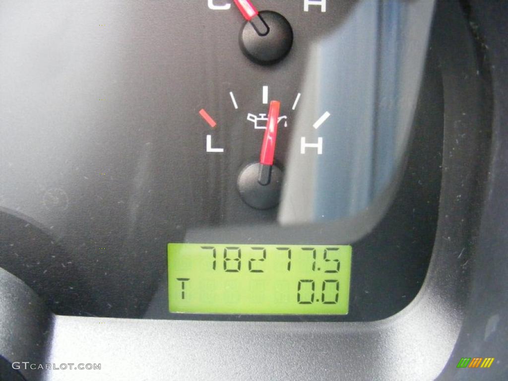 2005 F150 STX SuperCab - Silver Metallic / Medium Flint Grey photo #18