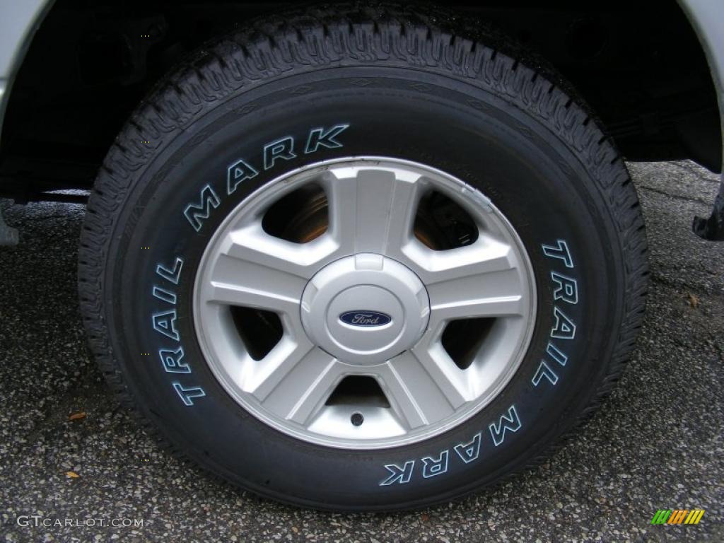 2005 F150 STX SuperCab - Silver Metallic / Medium Flint Grey photo #26